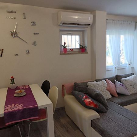Apartments Mary & Free Parking Rovinj Room photo