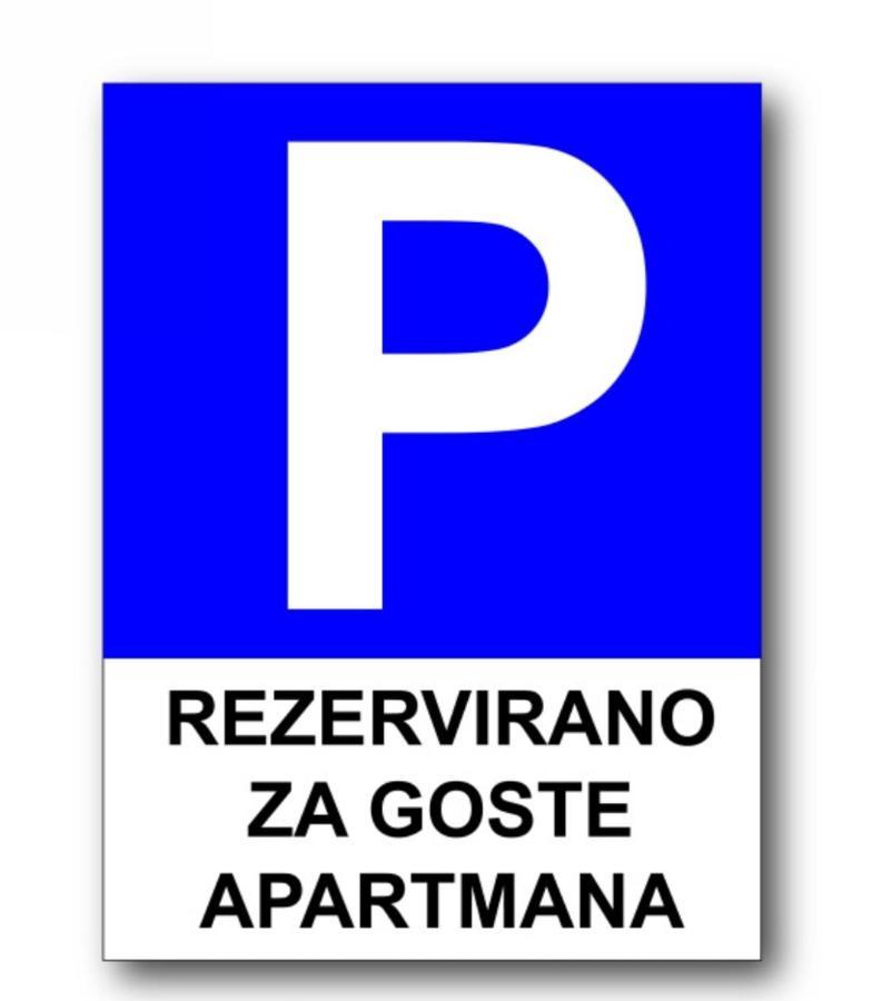 Apartments Mary & Free Parking Rovinj Exterior photo