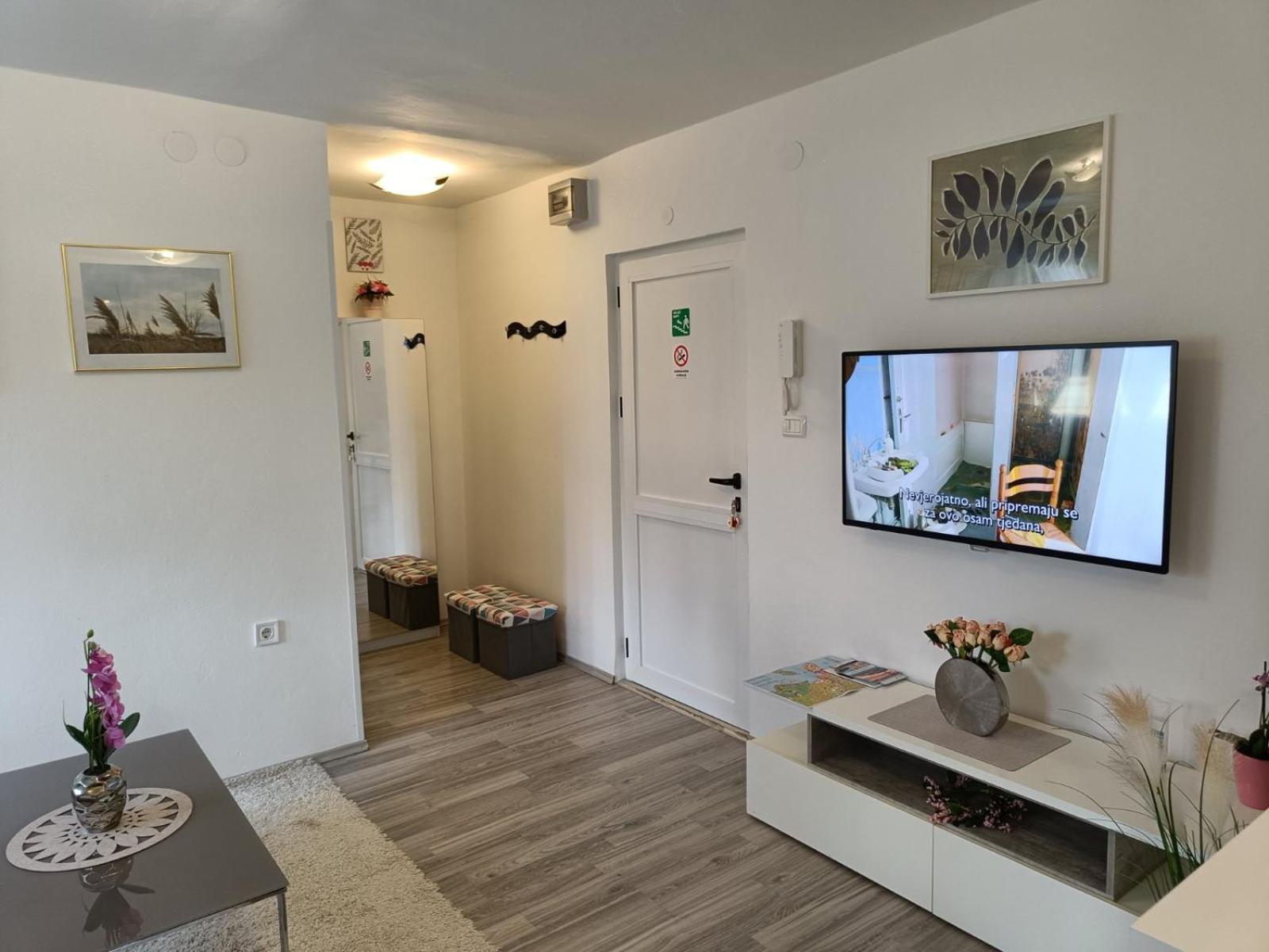 Apartments Mary & Free Parking Rovinj Room photo